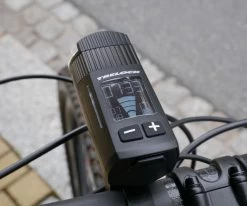 Trelock - Eclairage Avant LS 660 I-Go Vision Lite -Vélo Électrique Boutique trelock eclairage avant ls 660 i go vision lite 3 3840x2160